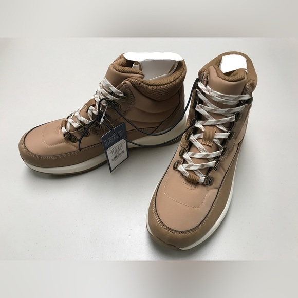 Women's Bergen Hiking Winter Boots - Universal Thread Tan Size 8.5 - Picture 3 of 11